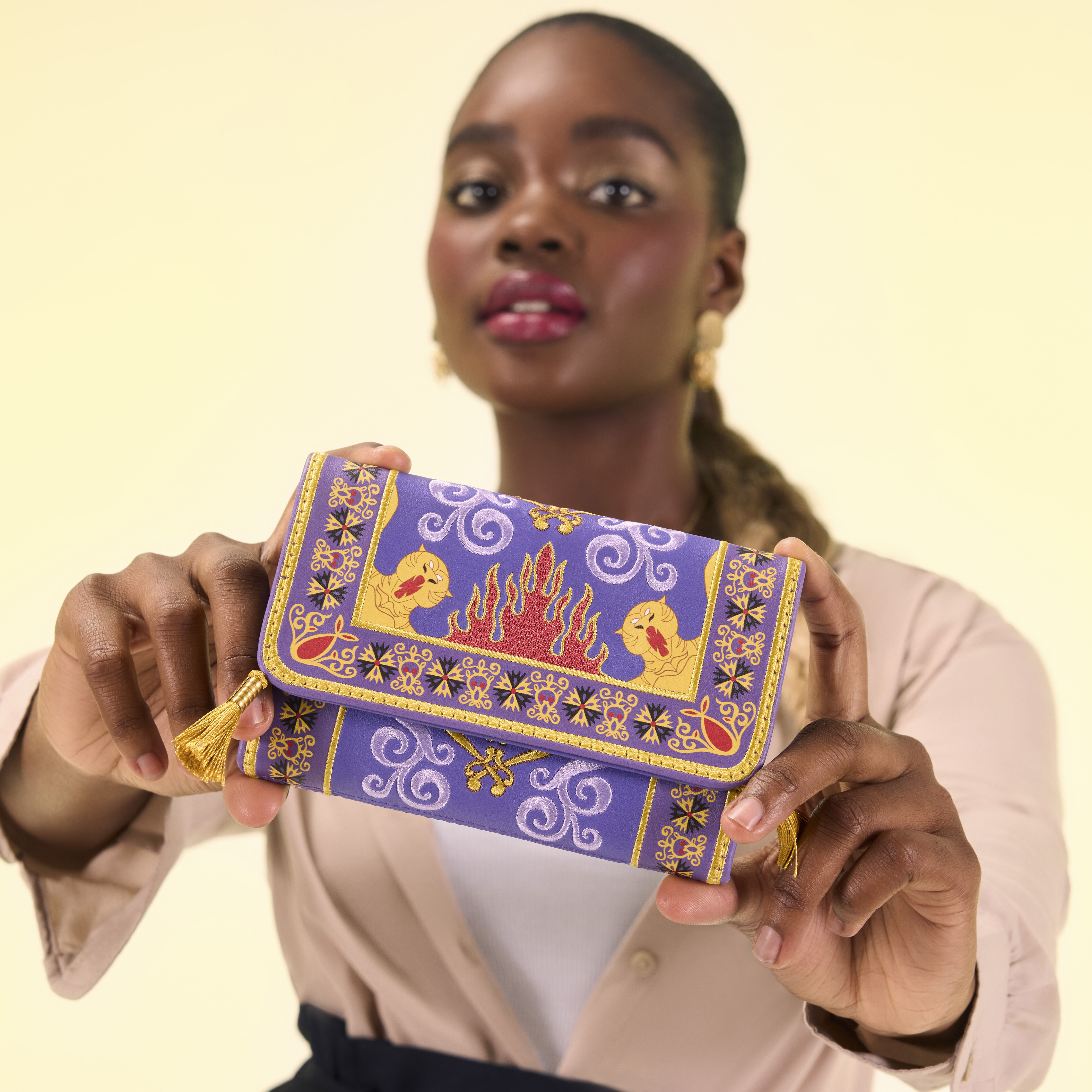 Aladdin Exclusive Magic Carpet Wallet - Image 2