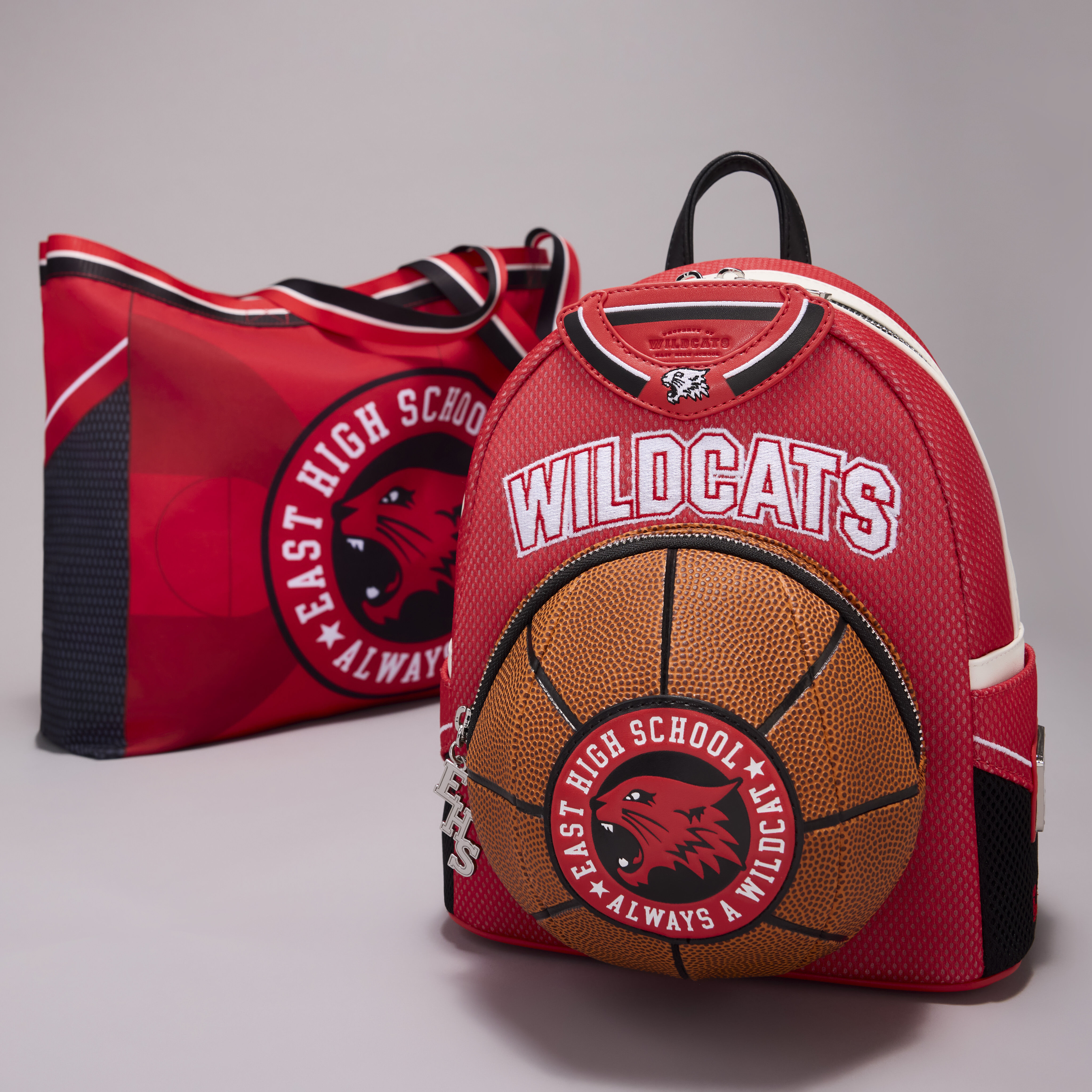 High School Musical Wildcats Oversized Canvas Tote Bag - Image 4