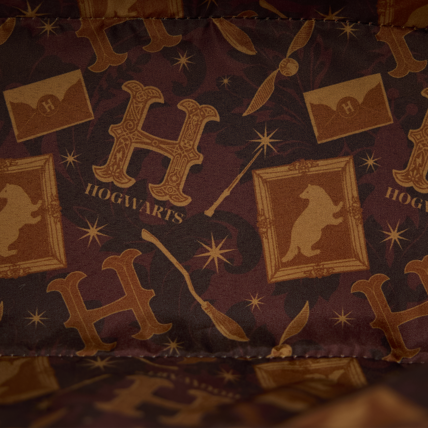 Exclusive Harry Potter Hufflepuff Banner Velvet Mini Backpack - Image 5