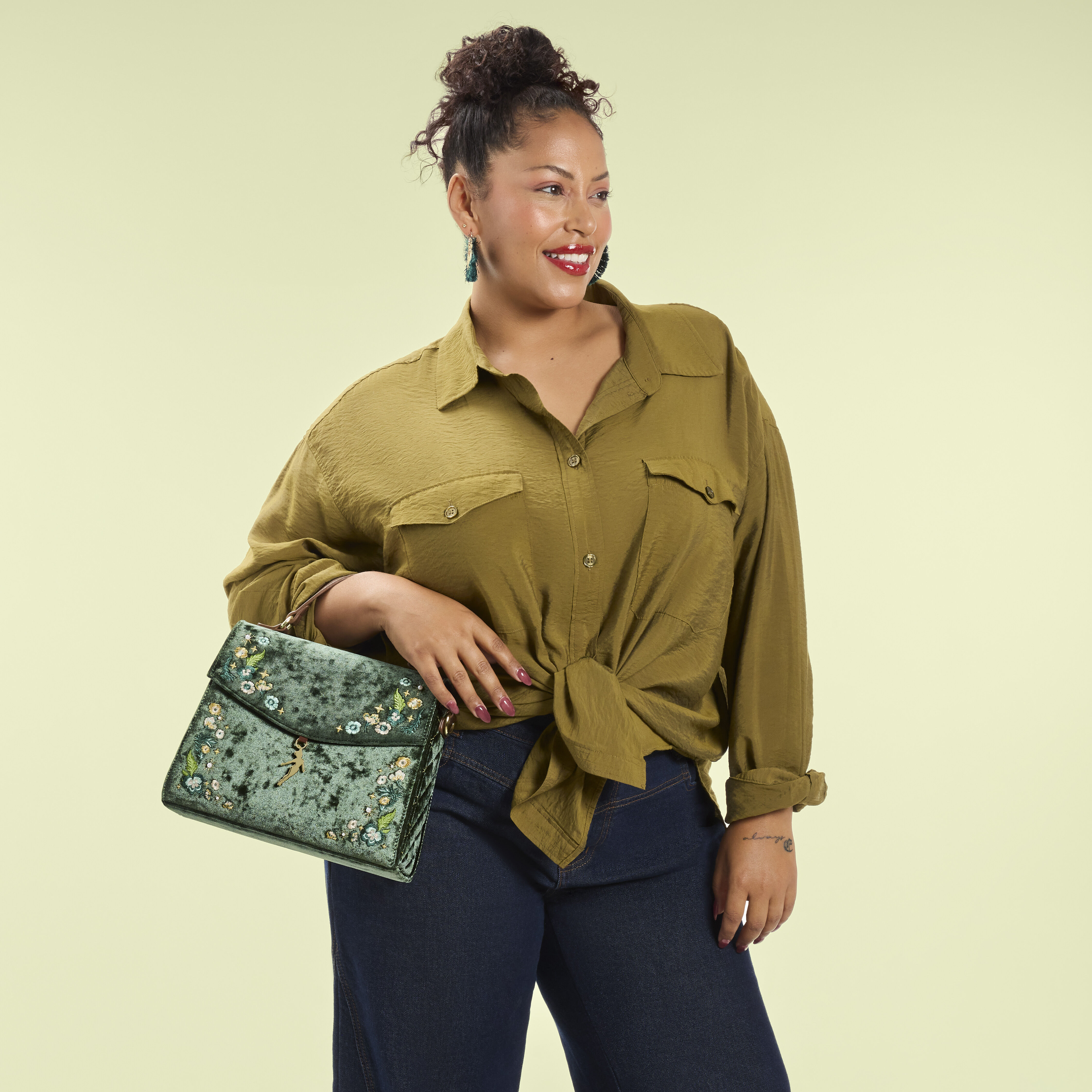 Peter Pan Exclusive Quilted Texture Crossbody Bag - Image 2